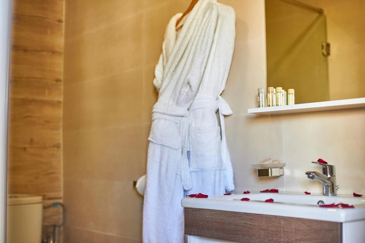 Mabrouk Hotel and Suites - Adults Only